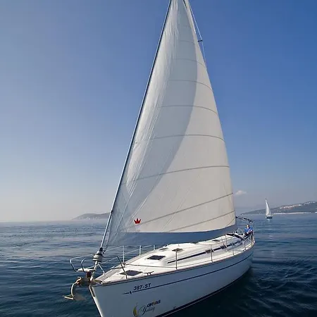 Bavaria 49- Sutvid 보트호텔
